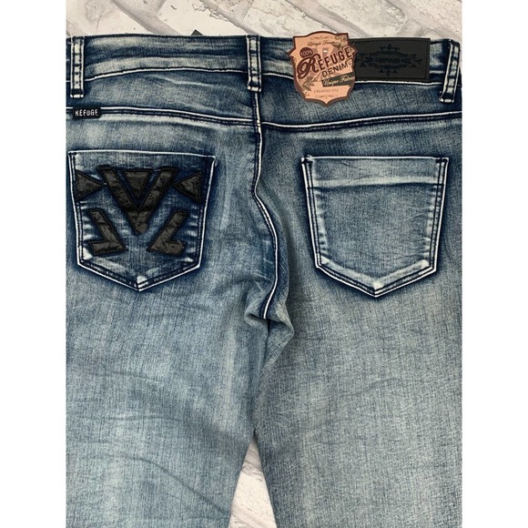 Refuge Life Style Denim Distressed Jeans Woman Size 10 - Picture 10 of 13